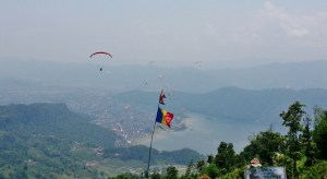 raiul parapantiștilor și steagul României