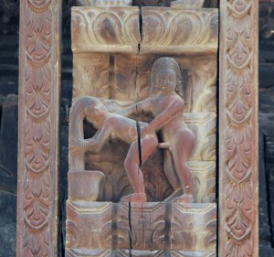 sculpturi erotice in Bhaktapur